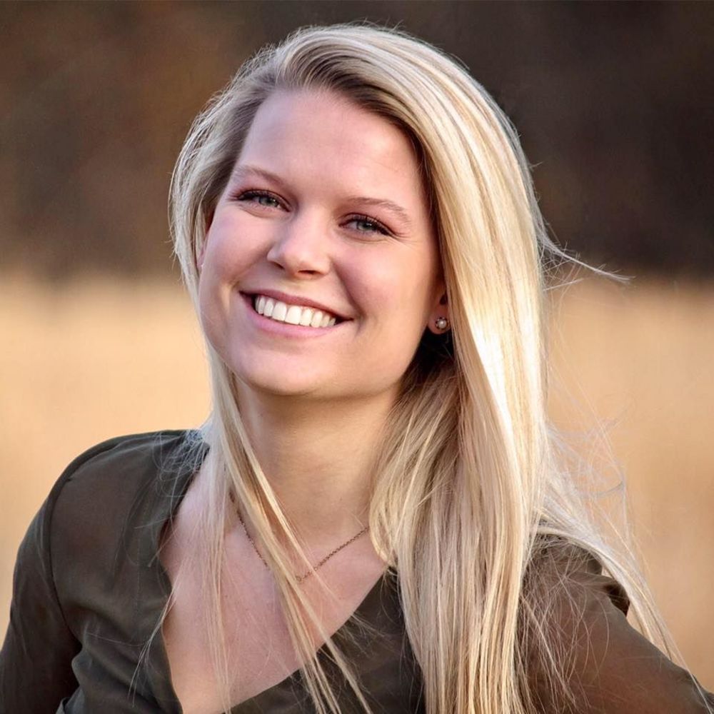 Meet your Posher, Stephanie